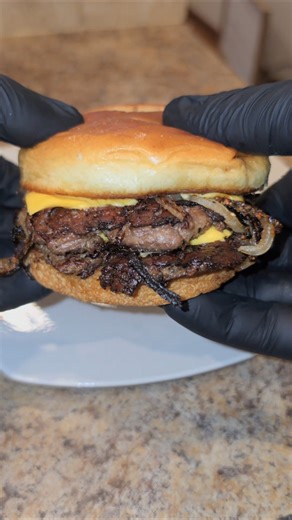 How to make the best Smashburgers! #smashburgers #burgerrecipe #burgers