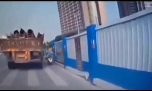 Heavy Metal Fell From Trailer Crushed Rider's Head