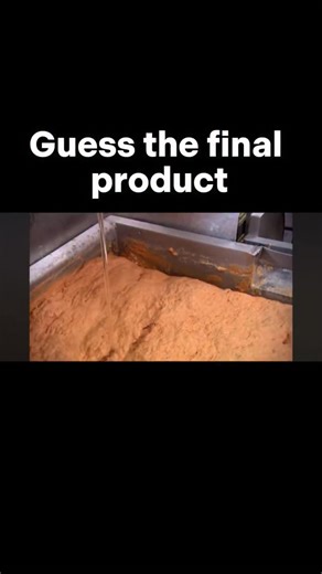 STOP eating hot dogs after watching this 🤢🚨 This is what’s ACTUALLY inside that “meat”: 🔴 Mechanically separated meat (aka meat slurry) 🔴 Pig lips, snouts, and organs 🔴 Chicken feet and beaks 🔴 Sodium nitrite (linked to cancer) 🔴 High fructose corn syrup (yes, sugar in your meat 🙄) 🔴 MSG and artificial flavors 🔴 Pink slime (yes, it’s real) 🔴 Up to 10% “allowed” rat hair and insect parts The FDA literally ALLOWS contamination 🤮 That “snap” when you bite? → That’s plastic casing filled