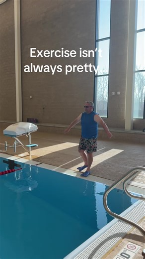 Goggles ✅ Swimsuit ✅ Fins ✅ Exercise isn’t always pretty #swimming #exerciseisntpretty #swimskills