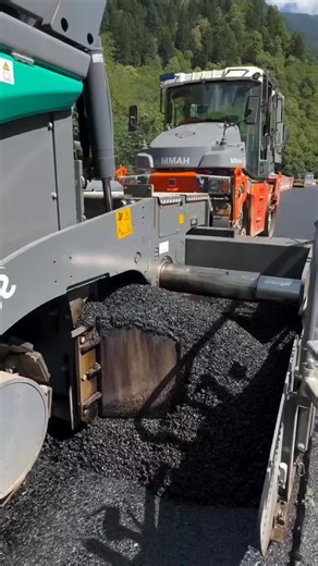 This road work tip will boost your boxing and construction skills! #roadwork #boxingtraining #roadconstruction #fitnesstricks #TikTokCreatorSearchInsightsIncentive