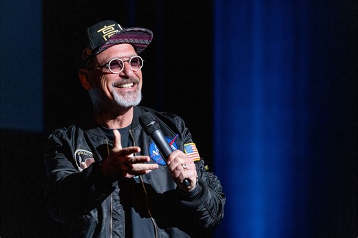 See Howie Mandel Make His Adorable Baby Granddaughter Show Off Her Huge Smile (VIDEO)