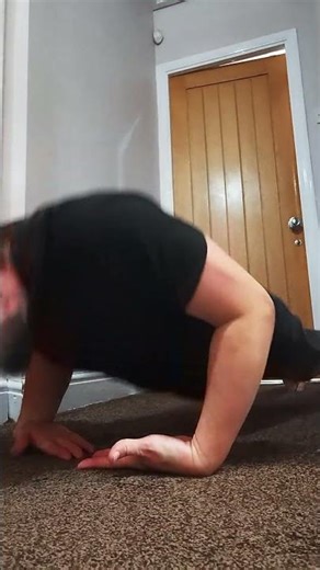 Reverse hand push ups #calisthenics #pushups