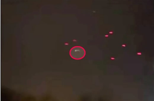 Russia blasts at mystery rumbling ‘UFO’ over MOSCOW making beeline for Vlad