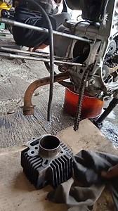 335K views · 2.7K reactions | assembling the front engine of the Honda Grand after the combustion chamber cleaning process • • • • • • #videos #trendingvideos #viralvideos #repair #engine #motorcycle #motorbike #auto #automotive #mechanic #mechaniclife #honda #viral | Aeon | Facebook