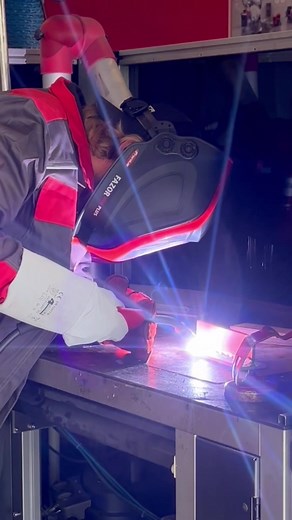 How do you make use of your Fronius TransSteel 2200? Here Will is MIG welding aluminum for the first time in 3 years at Fronius’s headoffice in Mississauga! #canadaweldingsupply #canadianwelder #migweld #fronius #transsteel2200