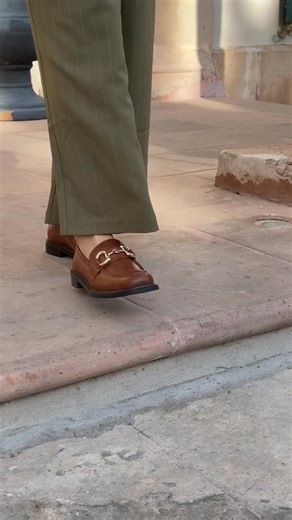 🌿 Estilo atemporal que nunca pasa de moda… camina con Gillio. 👞🖤 #GillioChic #EleganciaCotidiana #loafers ##gillio | Gillio