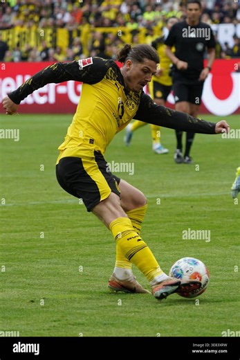 Fussball, 1.BL saison 2025/2026 , Borussia Dortmund vs Bayer 04 Leverkusen , 11.04.2026, Signal Iduna Park, Dortmund , Marcel Sabitzer Borussia Dortmund , Aktion, Einzelbild Fotocopyright Gladys Chai von der Laage DFL regulations prohibit any use of photographs as image sequences and/or quasi-video Stock Photo - Alamy