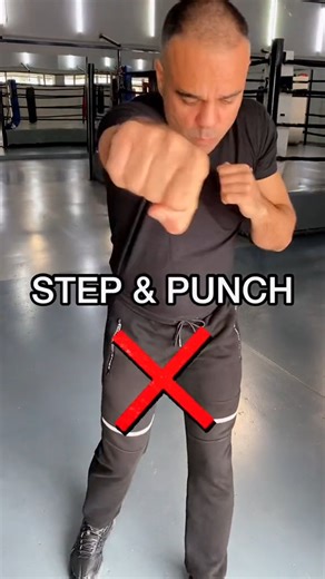 8.6K views · 196 reactions | Step and punch at the same time壘#boxing #step #punch #fyp #foryou | Boxing Style | Facebook