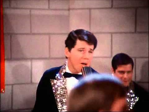 Happy Days - Potsie sings Splish Splash