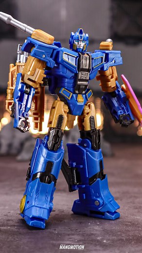 Transformers ONE D Class Sentinel Prime Transformation