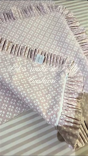 A little studio making this morning 🪡🧵 Today I’m turning a beautiful remnant of Annabelle fabric in Vintage Pink into two frilly cushions, handmade here in the Willow & Olive Interiors studio. Rather than letting lovely fabrics go to waste, I like to create small limited pieces for the home. Each cushion will measure approximately 55cm square including the frill, with an 18 inch inner cushion size. I’ll be using a 20 inch duck feather cushion pad inside so they sit beautifully full and plump, 