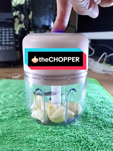 Fast Garlic Chopping Technique Without a Knife!