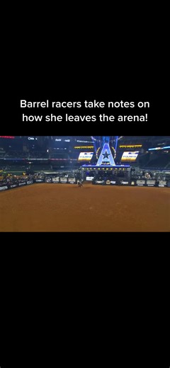 Barrel Racing Tip! #barrelracing #rodeo #barrelracer #cowgirl #rodeotok #barrelhorse