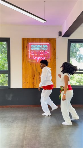 🎶 : Afindrafindrao - DJ SAKAY Afro House Rework | Danse Encore Production