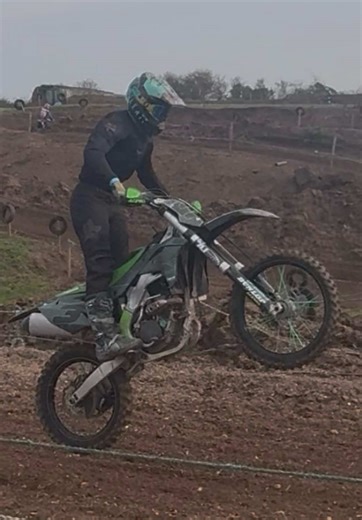 Kawasaki MX Bike Race