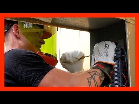 How To Work on LIVE CIRCUITS - Replacing Circuit Breakers in Old ZINSCO Panel