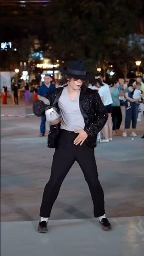 Billie Jean - Michael Jackson impersonator show in China #streetdance