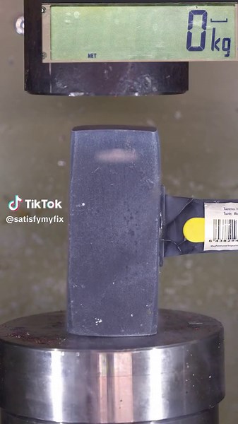 Huge explosion #hydraulicpress #crushing #explosion #asmr #asmrtiktoks #asmrsounds #FYP #4you #fypシ #satisfying #oddlysatisfying #