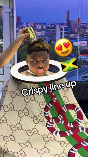 Crispy line up for my boy 🇯🇲 #school #fyp #barber #funny #barbershop
