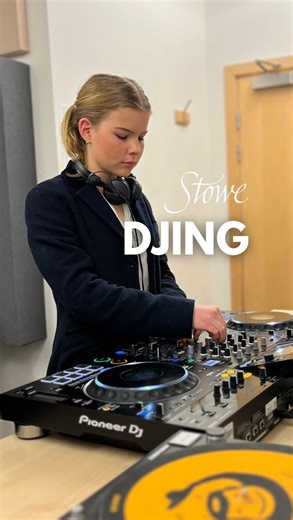 From desks to decks 🔉🎧 DJing has surged in popularity here at Stowe, becoming part of many Stoic’s creative learning journeys. Professional DJ equipment and teaching allows pupils to gain hands-on experience, and gives them a space to develop and express their musical skills. #dj #djing #stoweschool #changemakers #music | Stowe School