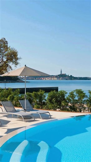Mitten in der Natur und mit Blick auf das alte Städtchen Rovinj: Camping Amarin ist euer neues Lieblingsreiseziel!  Hier genießt ihr: 况 Herrliche Schwimmbäder ️ Einen Strand an der Adria ⛵ Einen kleinen Hafen mit Bootsverleih 錄 Wassersport: Surfen, Segeln und Tauchen ️ Restaurants, Supermarkt und ein umfangreiches Animationsprogramm Mehr unter: https://www.suncamp.de/105184/ ☀️ | Suncamp holidays | Facebook