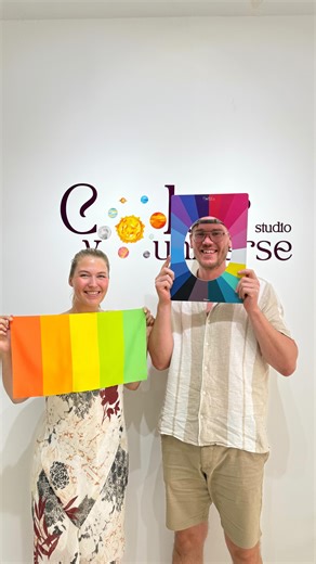 How amazing she looks in the Warm Spring palette 🔸🦋🌈✨ . #ColorYouniverseStudio #PersonalColorPhuket #personalcolorภูเก็ต #thingstodoinphuket #personalcoloranalysis | Color Youniverse Studio