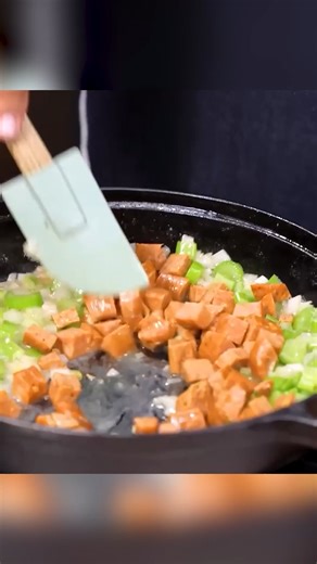 Stuffing Secrets You Need This Holiday #ThanksgivingCooking #HolidayFeast #StuffingRecipe | Smokin' and Grillin' with AB