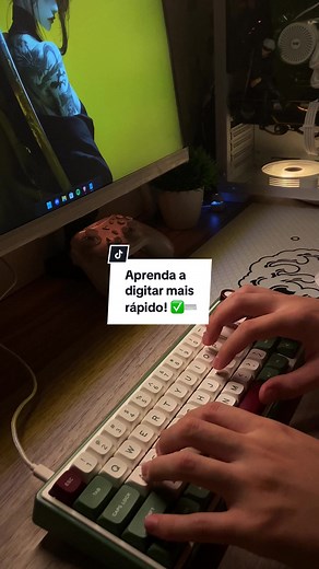 Aprenda a digitar mais rápido! Melhore sua velocidade no teclado com este jogo online