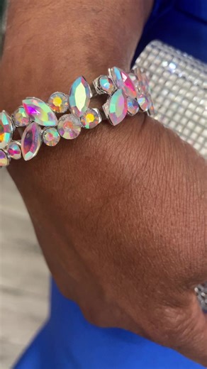 Plus-Size Fitted Dresses for Elegant Occasions