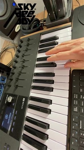 Original Synthwave Retro Melody with Melodic Techno Touch #shortsmusic