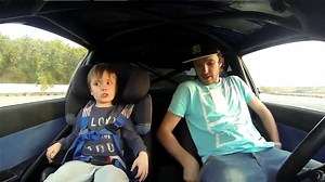 Portare un bambino di 4 anni a fare drifting? Come reagirà? #tuning #tuninggeneration #drift #child Bring a 4 year old to do drifting? How will he react? | Tuning Generation