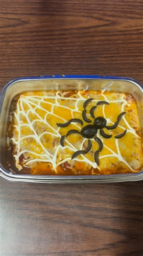 Heather Cox on Instagram: "Husband’s Lunch Reveal 💀 #WhatDidMyWifePackMe #WorkLunch #LunchReveal #WhatsForLunch #LunchAtWork ￼#Lunchbox #Lunch #SpookyFood #HalloweenLunchbox #HalloweenLunch #olivespiders"