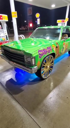 SCOOBY-DOO OL SKOO AT SHELL GAS STATION ON LIVINGSTON AND ALUM CREEK !! #viral #cars #fyp #gasstation #oldschoolcars