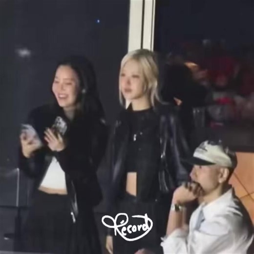 ROSÉ Supports JENNIE at The Ruby Experience in Korea