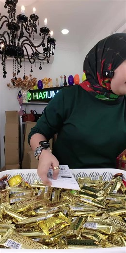 Overstock Candies Cottage (@overstockcandiescottage)’s videos with original sound - Overstock Candies Cottage