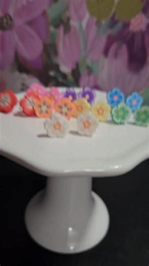 Here is a tutorial on how to make the flower earing s | Page Poppers