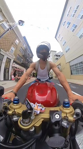 I got cooked Motorcycle vibes open roads = pure therapy. If you love bikes, night rides, clean edits, or cinematic road shots—this one’s for you. Follow for more US street rides, bike POVs, and daily motorcycle aesthetics #jet2 #fyp #biketok #MotorcycleLife #BikeLovers #MotoVibes #BikerLifestyle #USARiders #BikeEdit #POVRide #MotorcycleReels #BikerCommunity #MotoCulture #RidersOfInstagram #USAReels #BikeVideo “bike video USA” “motorcycle POV” “US street ride” “bike aesthetic video” “motorcycle e