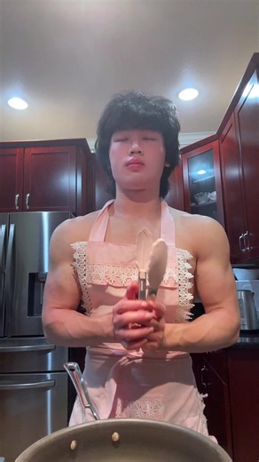 thienjigglybooty67 (@thienjigglybooty67)’s video of cook
