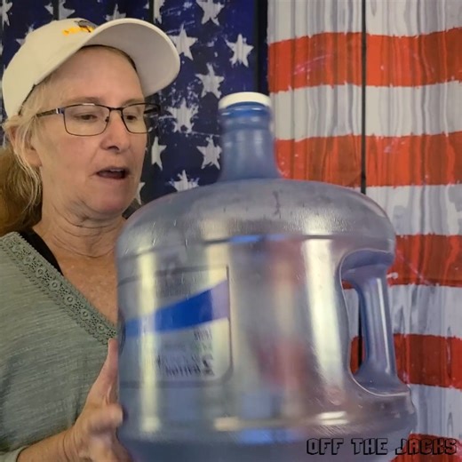 Watch 3 Gallon Refillable Water Bottle - PBA Free on Amazon Live