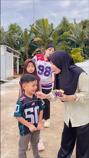 Hewan apa yang berkaki 4 ???