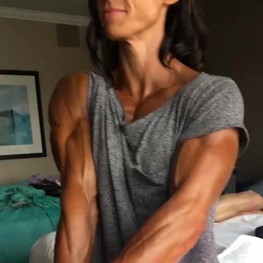 Jodi Boam 🙂💪🔥 #bodybuilder #musclegirl #strongwomen #fitness #shehulk #muscles #femalemuscle #bodybuilding #girlswithmuscle #muscle #biceps #guns #flex #BeastMode #gunshow #girlswholift #girlswithguns #girlswhoflex #weightlifting #getbig #huge #gains #gym #workout #fyp #femalebodybuilding #bicepcheck #fitcheck #buff #beauty #physique
