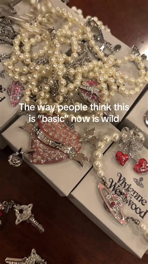 Vivienne Westwood Jewelry: Trends and Taste