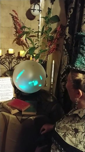 Cyd's Crystal Ball - Halloween 2018