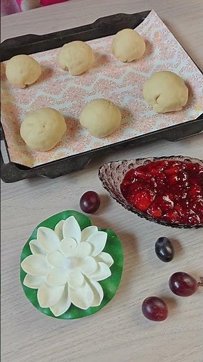 eggless strawberry jam buns 🍓 soft bakery style buns
