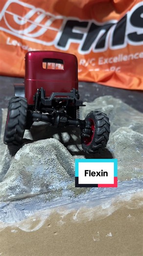 I love watching the power wagons rear axle flex!! #powerwagon #rc #rctruck #rccrawler #rccrawling