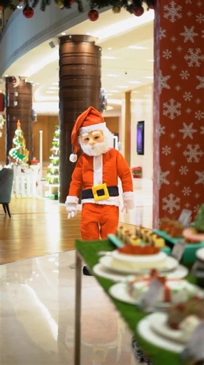 What a holly-jolly time at Bengaluru Marriott Hotel Whitefield! 🎄 Santa popped by, little ones laughed their hearts out and our tables were overflowing with festive bites and merry pours. Add live tunes and a buzzing holiday vibe and you’ve got a Christmas Brunch we’ll be talking about all year. Grateful to everyone who joined us and made this Christmas so special. [Bengaluru Marriott Hotel Whitefield, Marriott International, Marriott Bonvoy, Marriott Hotels, Hotels in Bangalore, Holiday Season