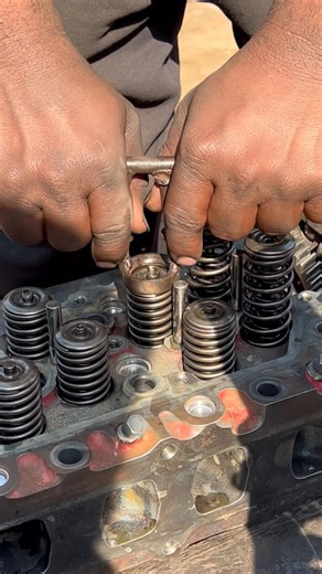 Engine head Valve Lock adjustment #valve #enginehead #restoration