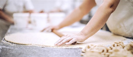 How to become a Baker - Salary, Qualifications, Skills & Reviews  – SEEK