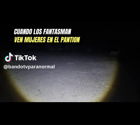 los fantasmas cuando ven mujeres adentro del cementerio 😱👹